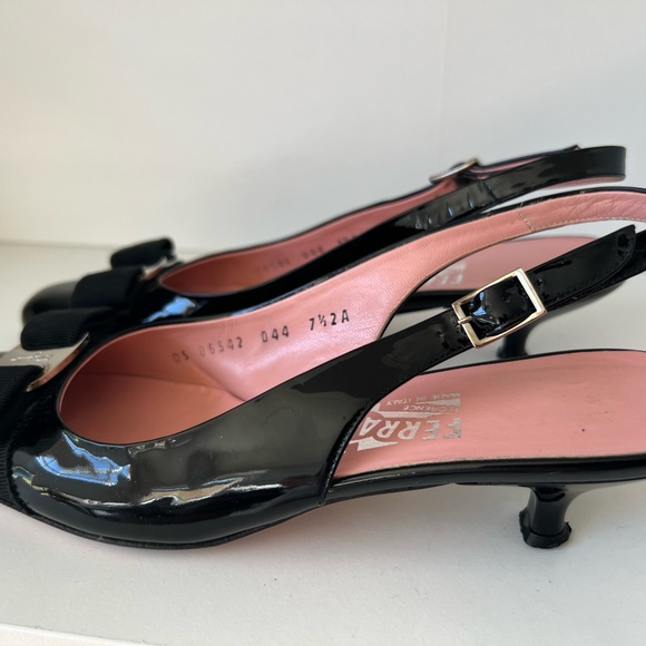 Salvatore Ferragamo Vara Bow Kitten Heel Slingback 7.5 AA - Picture 4 of 10